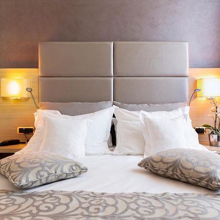 Hotel Villa Elisa & Spa บอร์ดิเกรา ภายนอก รูปภาพ