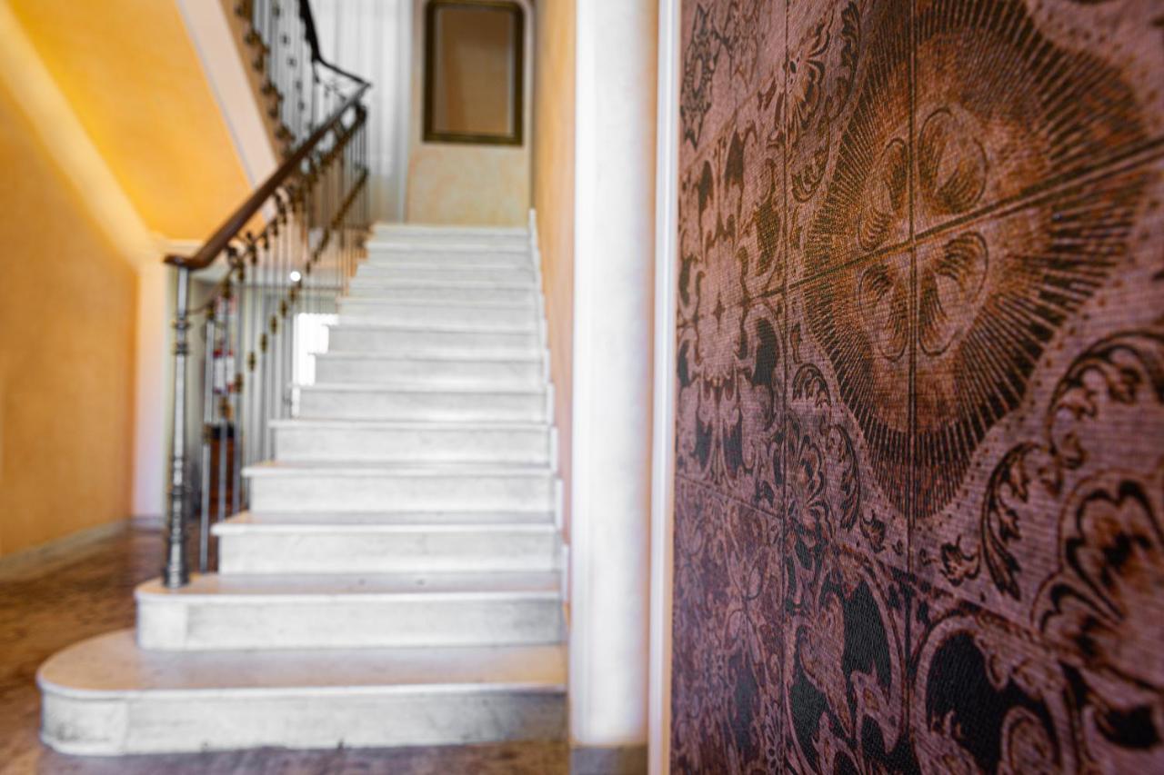 Hotel Villa Elisa & Spa บอร์ดิเกรา ภายนอก รูปภาพ