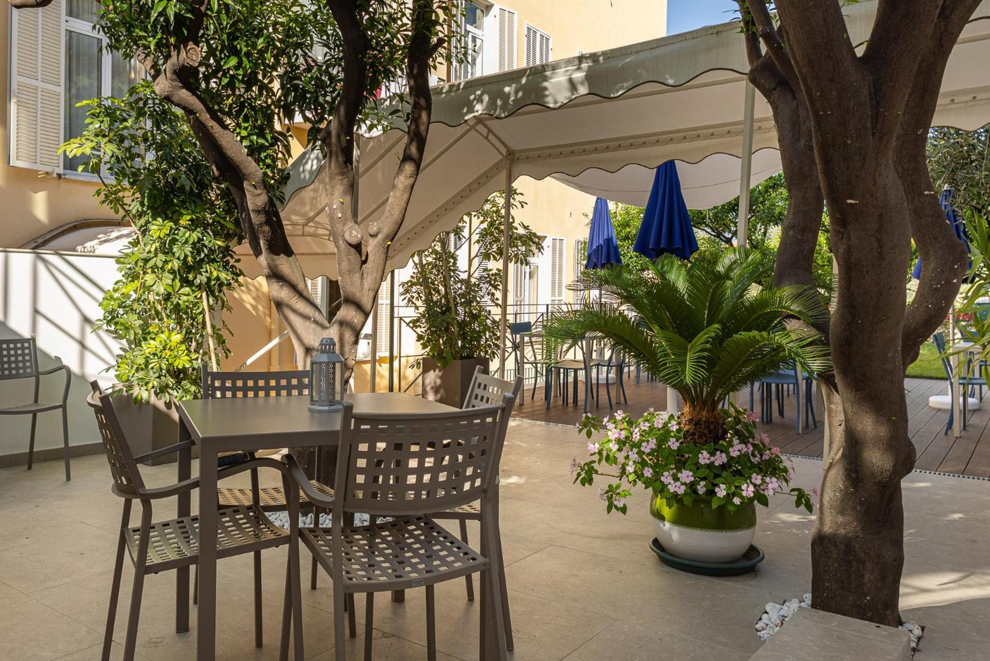 Hotel Villa Elisa & Spa บอร์ดิเกรา ภายนอก รูปภาพ