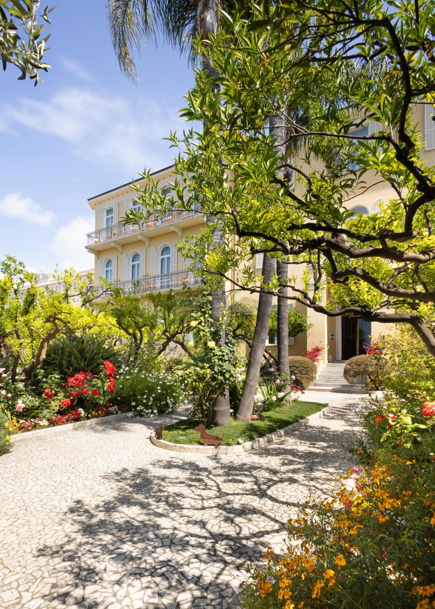 Hotel Villa Elisa & Spa บอร์ดิเกรา ภายนอก รูปภาพ