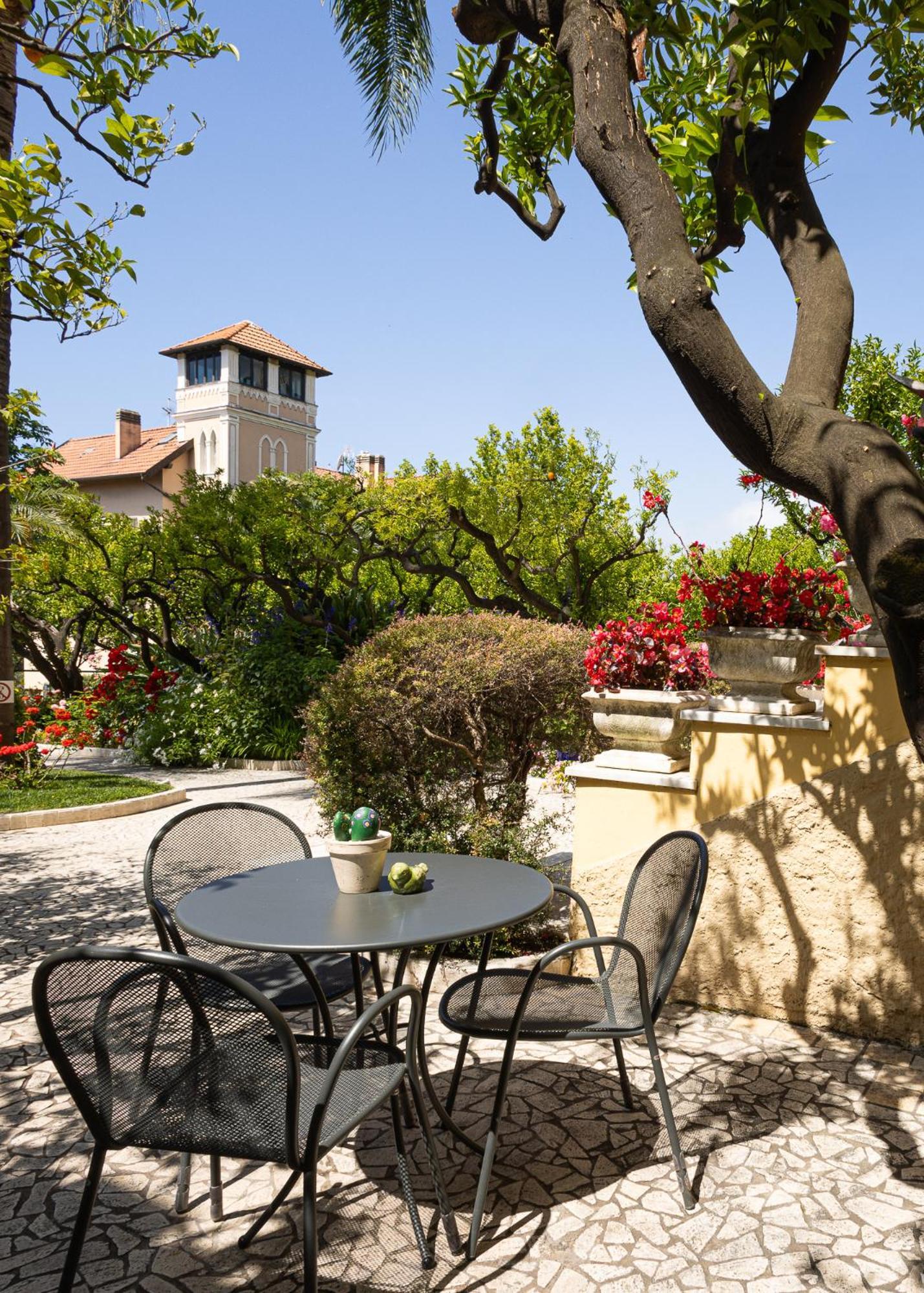 Hotel Villa Elisa & Spa บอร์ดิเกรา ภายนอก รูปภาพ