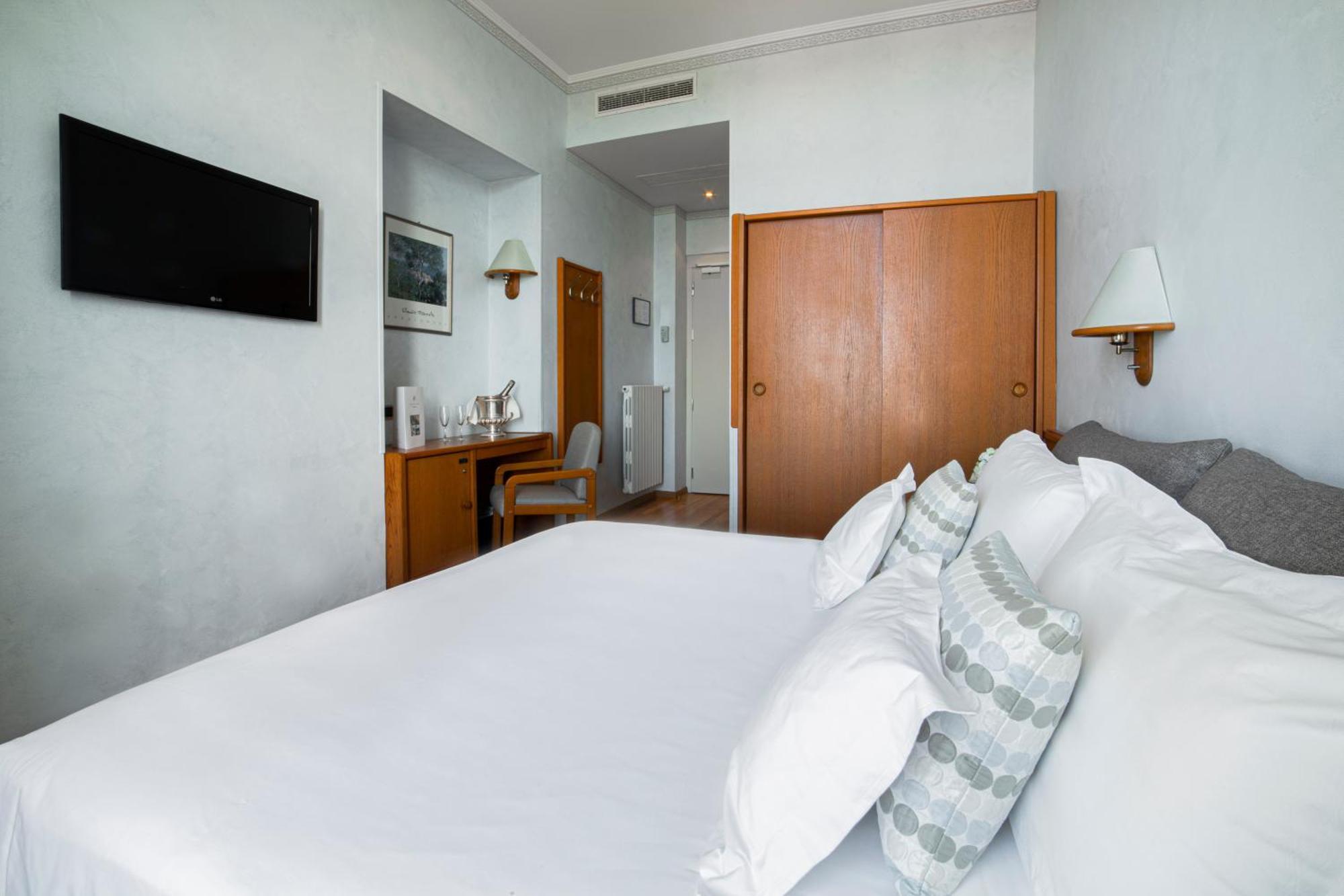 Hotel Villa Elisa & Spa บอร์ดิเกรา ภายนอก รูปภาพ
